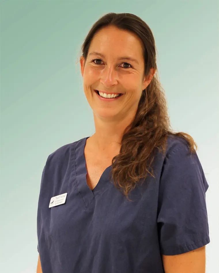 Tina R. Finstad